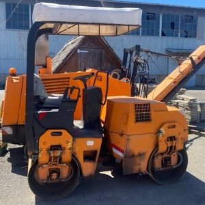 foto 2.7t Bomag walec BW100